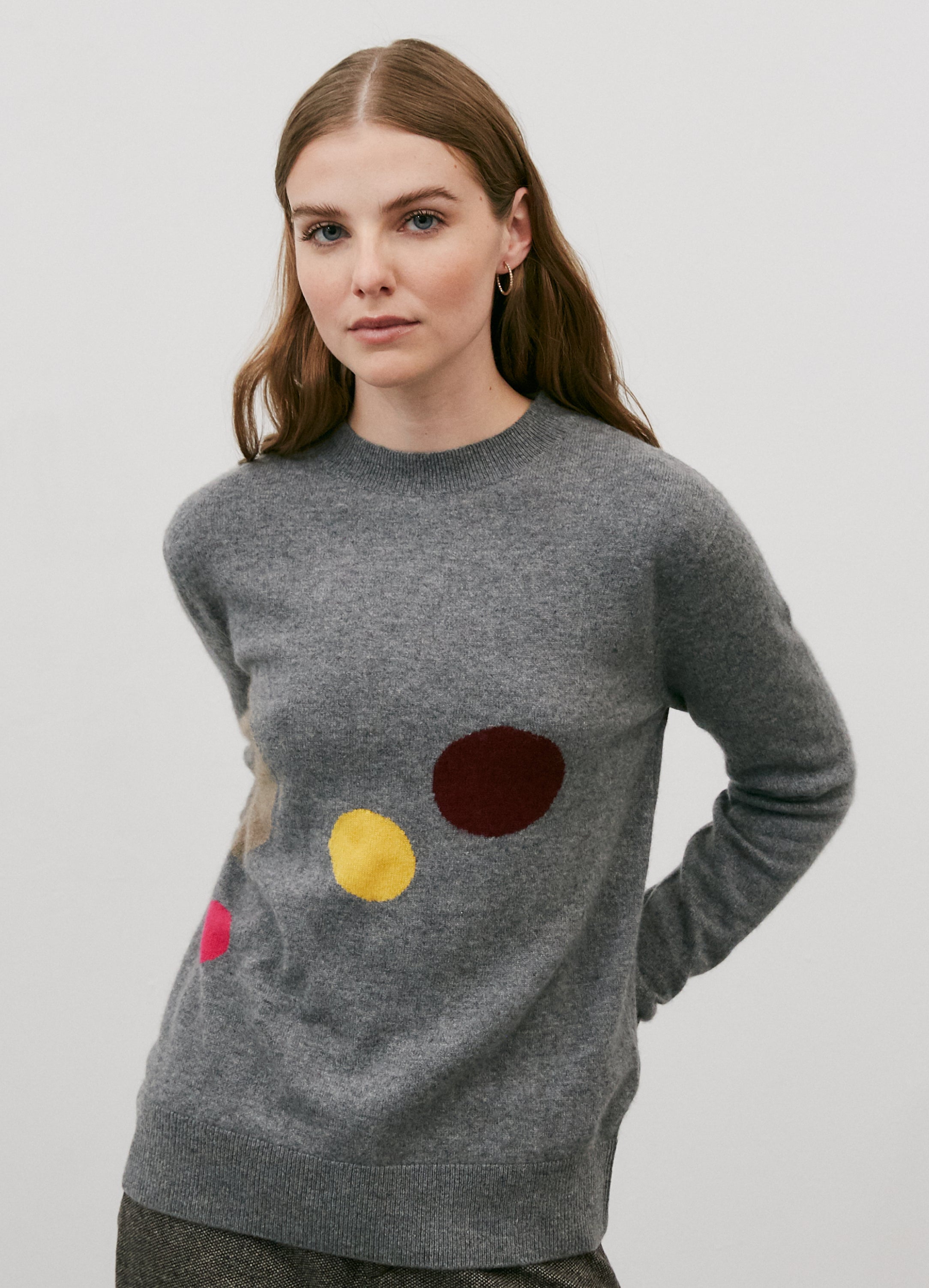 Le mannequin mesure 1m75 et porte une taille XXS.