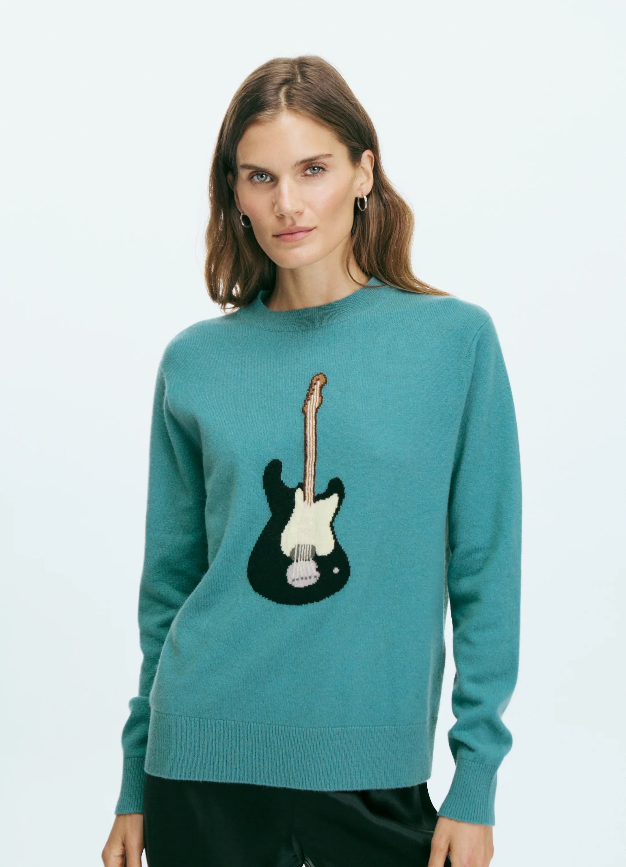 Le mannequin mesure 1m75 et porte une taille XXS.