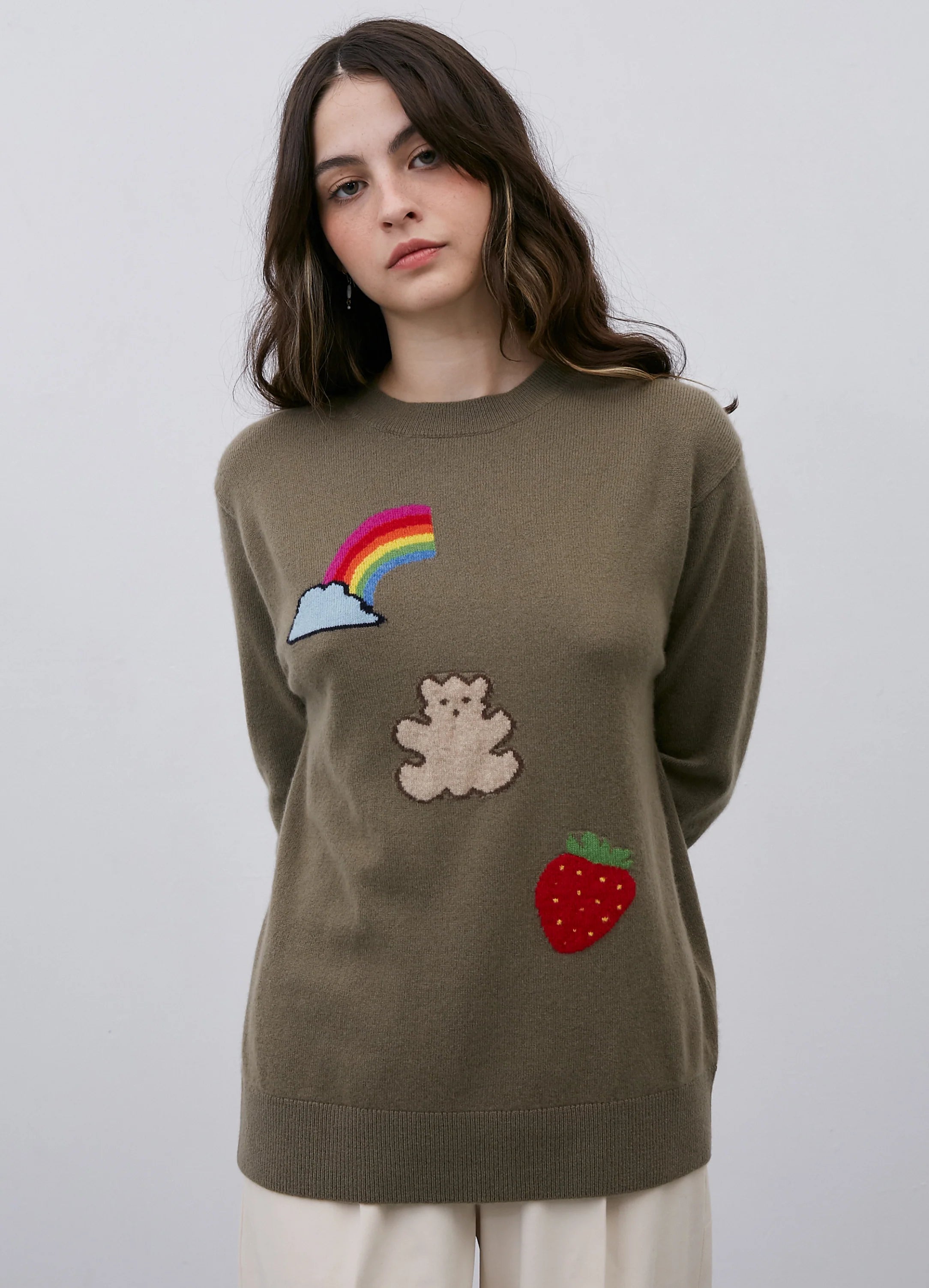Le mannequin mesure 1m73 et porte une taille XS.