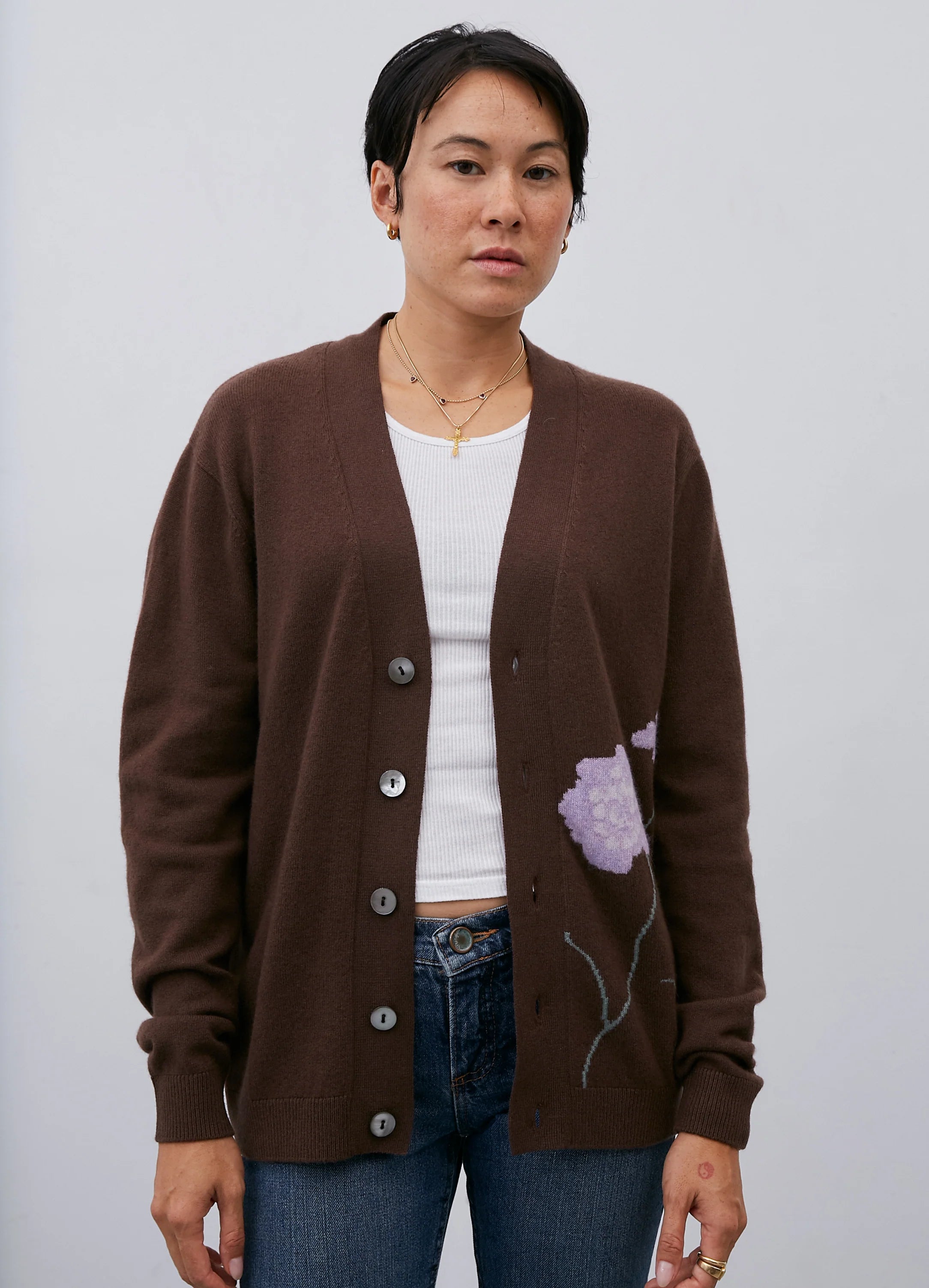 Le mannequin mesure 1m73 et porte une taille XS.