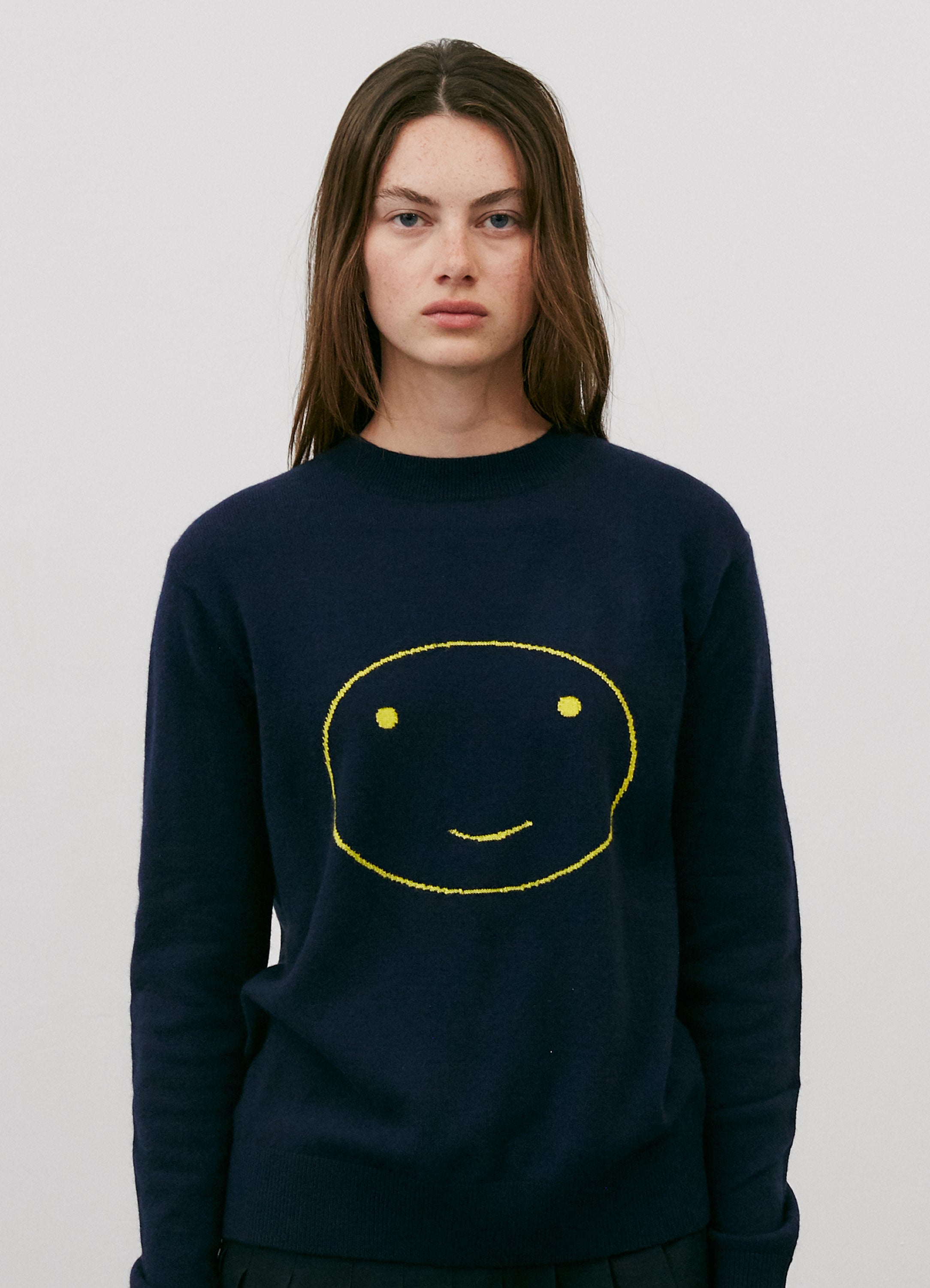 Le mannequin mesure 1m78 et porte une taille XS.