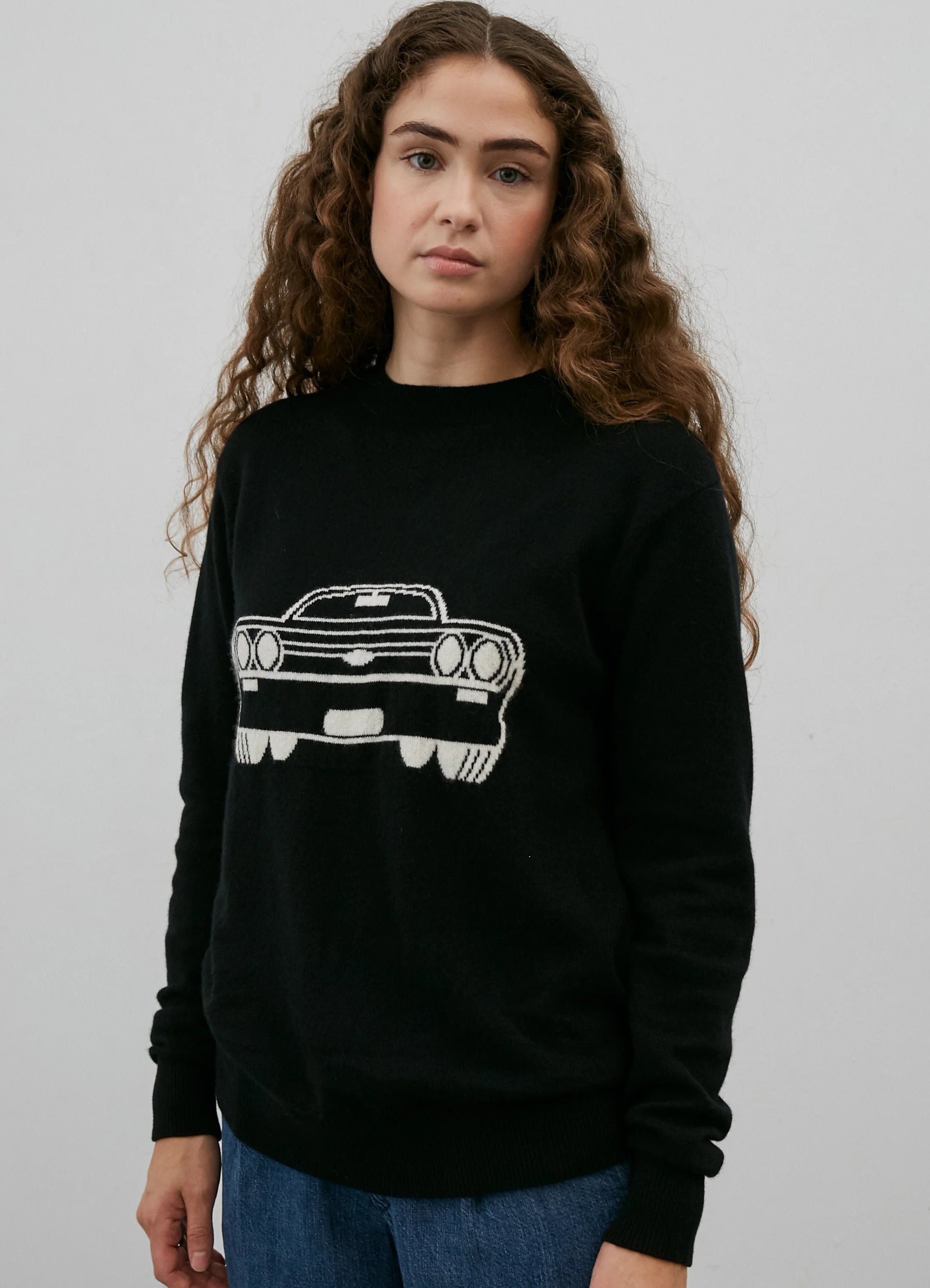 Le mannequin mesure 1m75 et porte une taille XS.