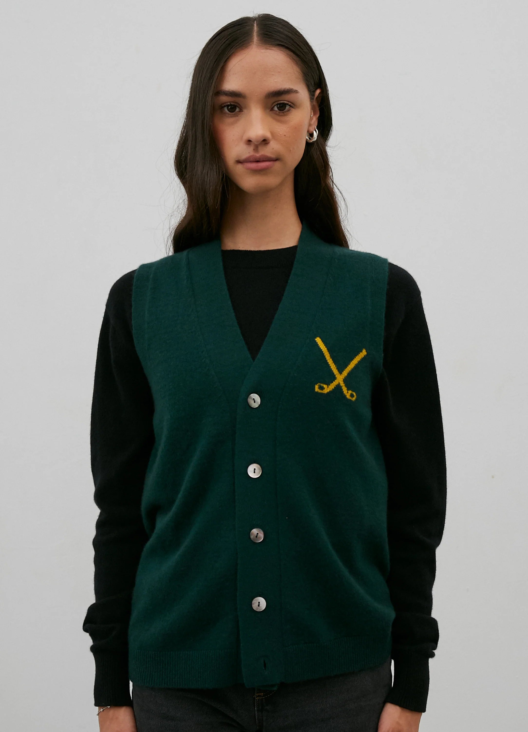 Le mannequin mesure 1m77 et porte une taille XS.