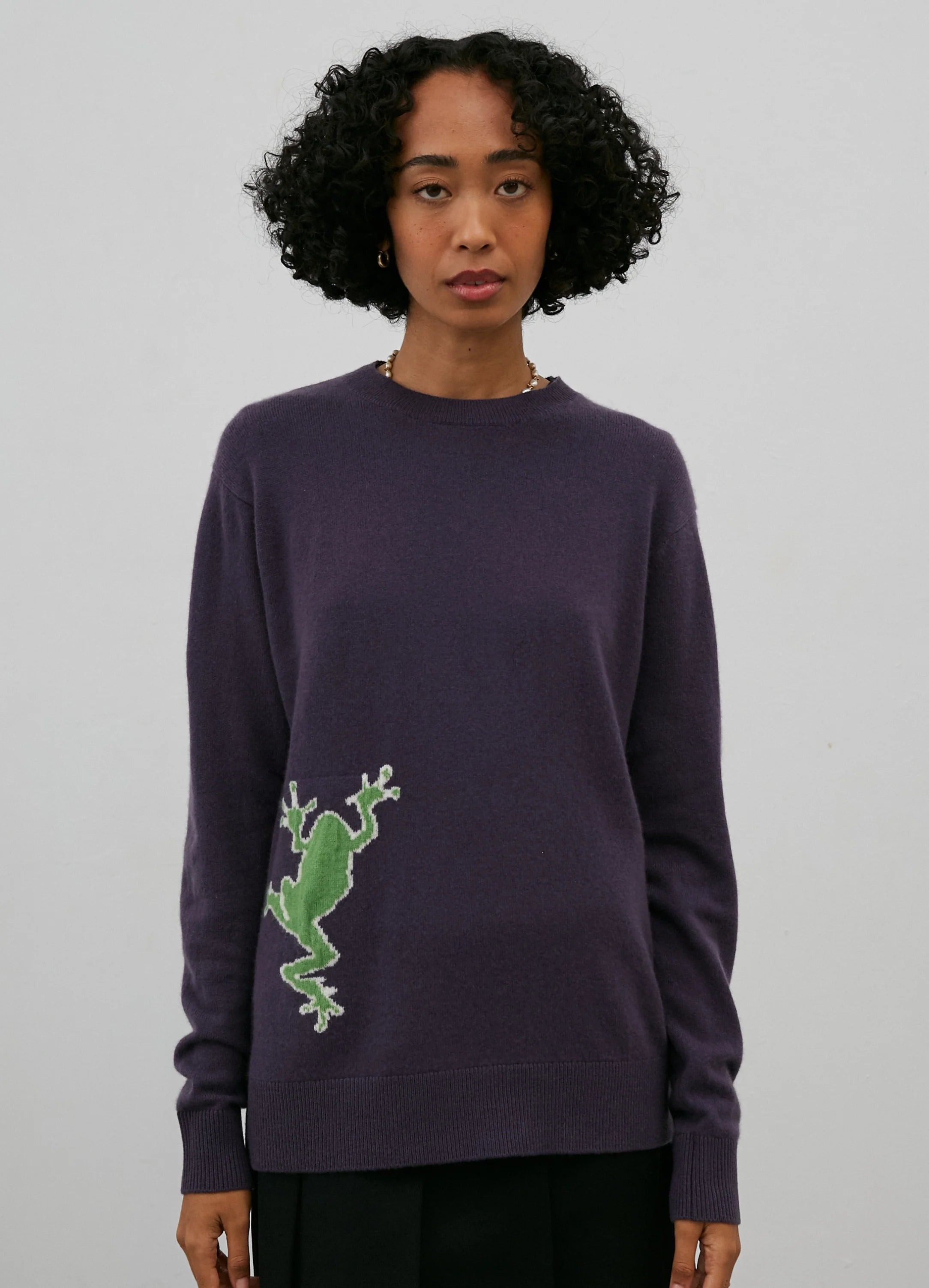 Le mannequin mesure 1m78 et porte une taille XS.